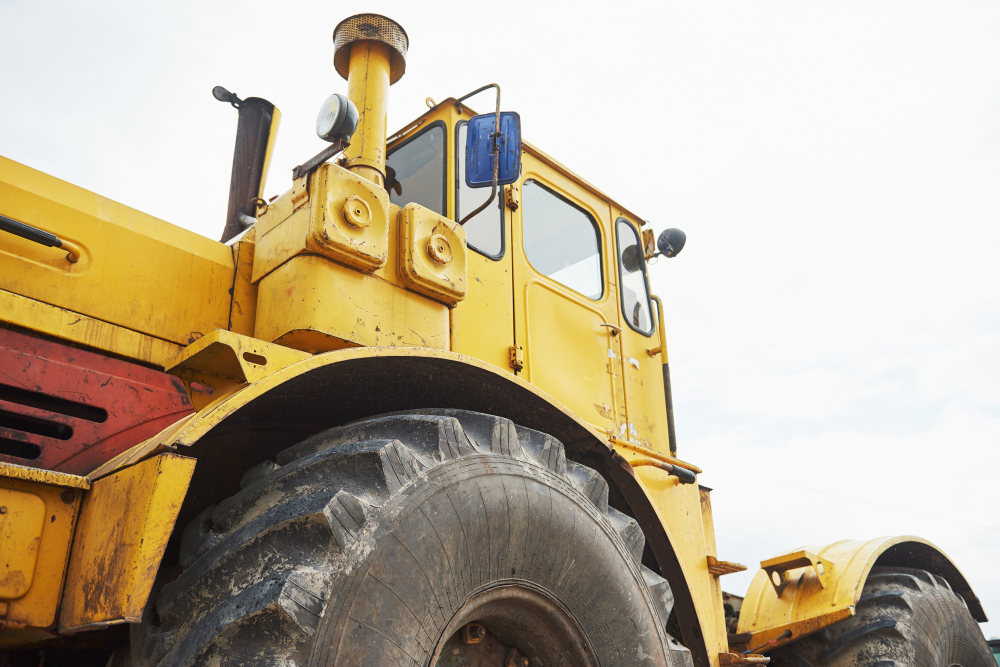 heavy-construction-loader-bulldozer-construction-area (1)