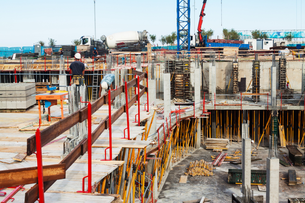 building-new-concrete-house